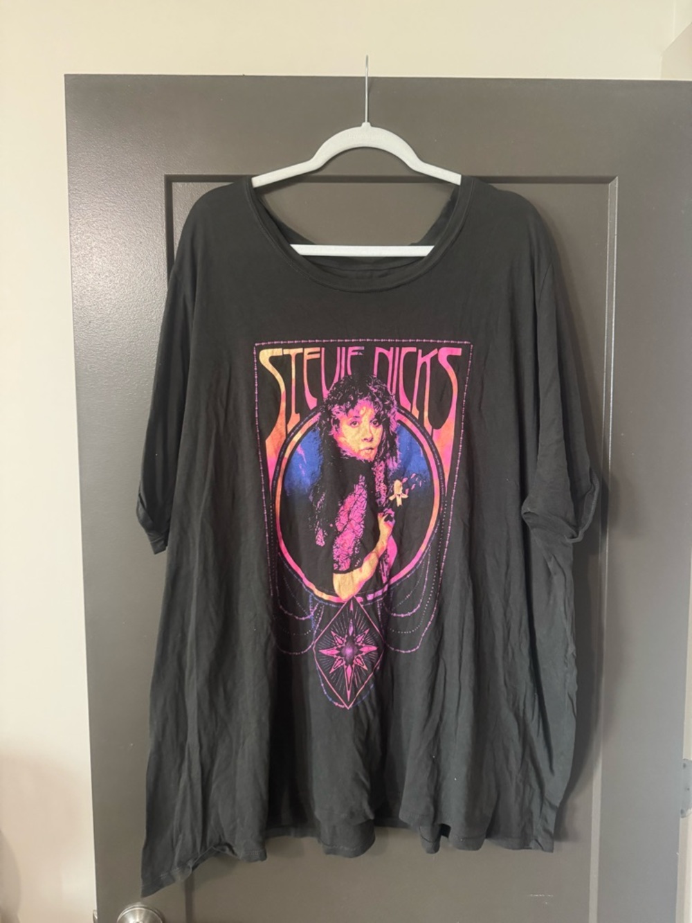 torrid Black Graphic Tee with Pink and Orange Stevie Nicks Art